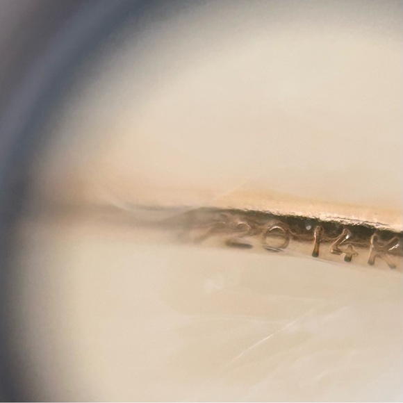 ❤️ Large Size - 14kt Gold Filled Thin Minimalist Light Hoop Earrings - Picture 4 of 4